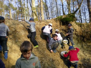 Récolte d'argile à la carrière